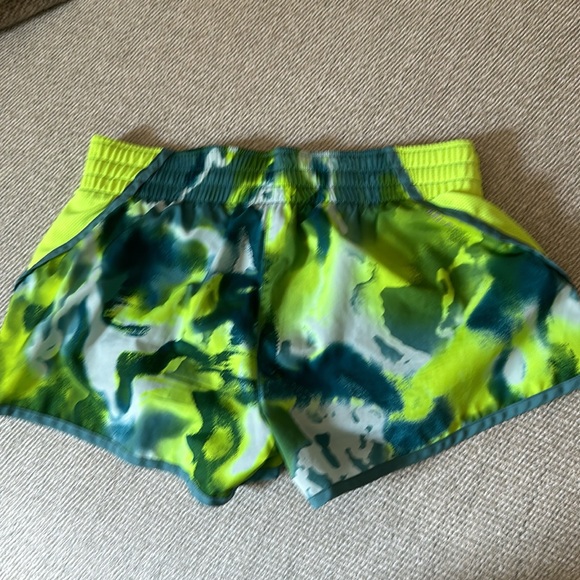 Nike Dry Fit Tie Dye Athletic Shorts - Picture 5 of 6